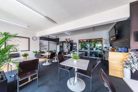 Ascot Budget Inn & Residences - Whitsundays Accommodation 3