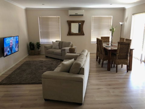 Ashington Gardens - Whitsundays Accommodation 1
