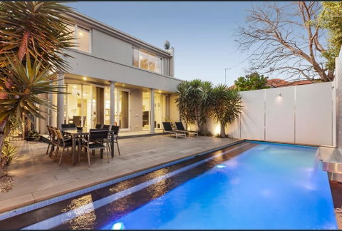 Luxurious Townhouse Retreat In Prestigious Brighton - Whitsundays Accommodation 0