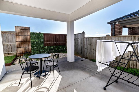 Luxury Home Away From Home - Whitsundays Accommodation 1