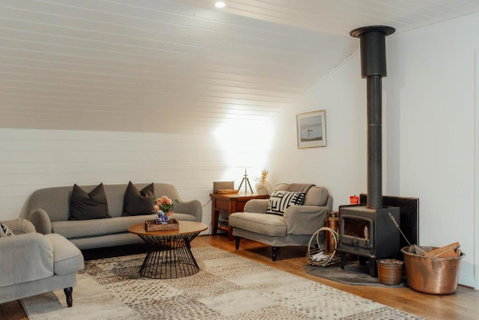 MARYBANK ESTATE - BARN LOFT - Whitsundays Accommodation 0