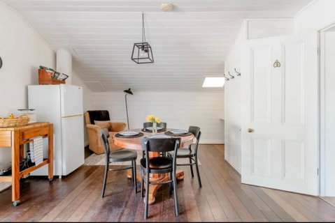 MARYBANK ESTATE - BARN LOFT - Whitsundays Accommodation 3