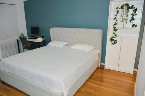 Melton Home Stay - Whitsundays Accommodation 1