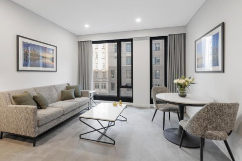Meriton Suites Melbourne - Whitsundays Accommodation 0