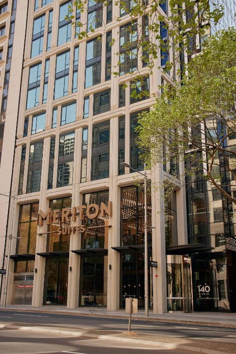 Meriton Suites Melbourne - Whitsundays Accommodation 1