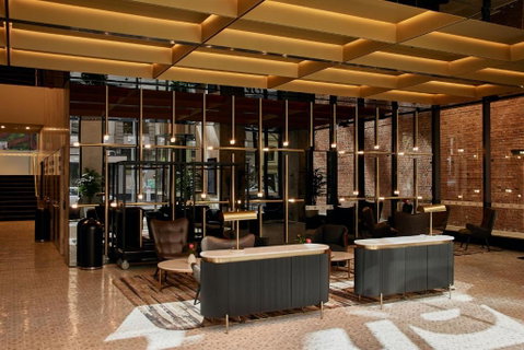 Meriton Suites Melbourne - Whitsundays Accommodation 3