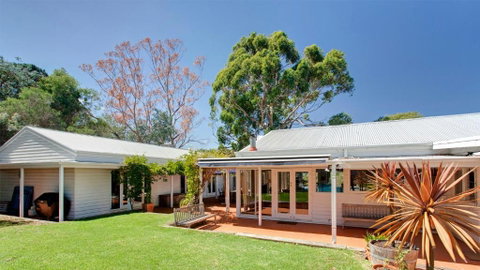 Merricks North Retreat - Whitsundays Accommodation 1
