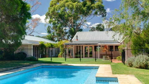 Merricks North Retreat - Whitsundays Accommodation 0