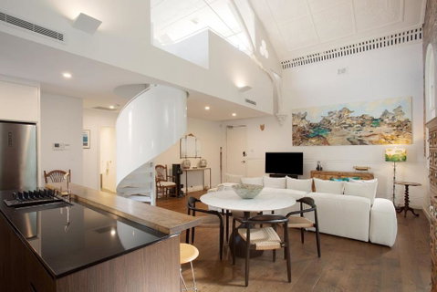 Mezzanine Magic, Bondi Junction - Whitsundays Accommodation 1