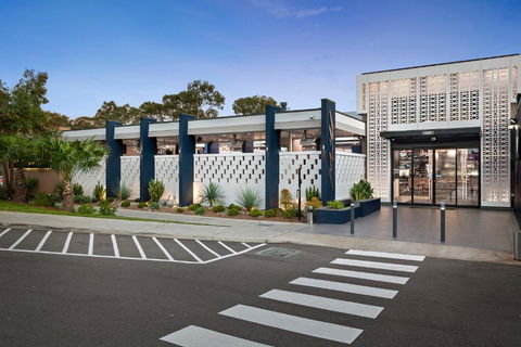 Mill Hotel Milperra Panania - Whitsundays Accommodation 1