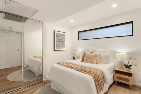 Modern Luxury Gabba Apartment - Whitsundays Accommodation 1