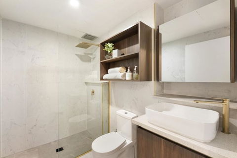 Modern Luxury Gabba Apartment - Whitsundays Accommodation 2