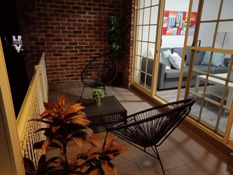 Modern 2BR Apartment With Parking - Whitsundays Accommodation 3