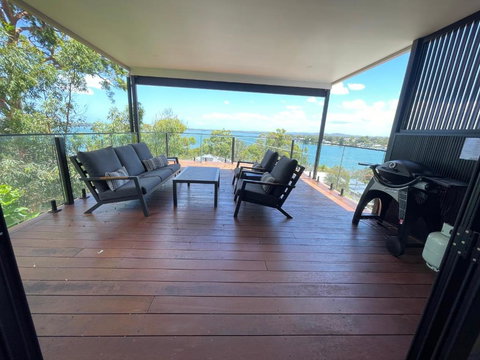 Mirrabooka Magic - Luxury By The Lake - Whitsundays Accommodation 0