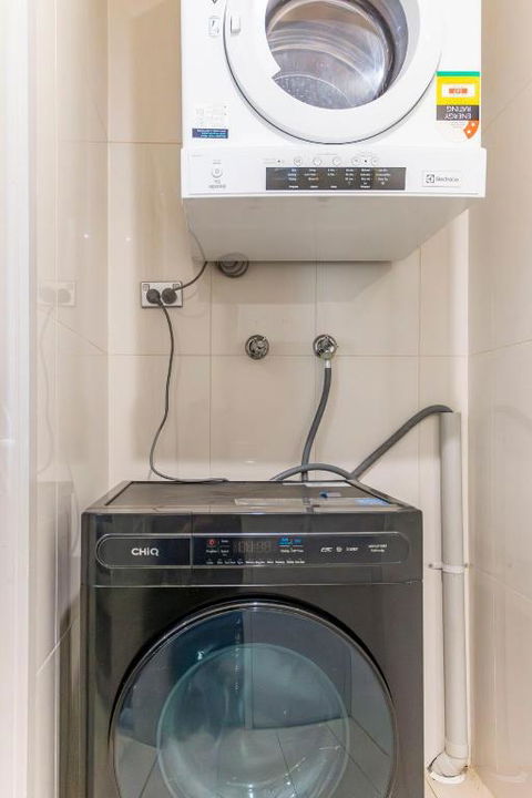 Modern 2B With Loft Bed Parking Central Mascot - Whitsundays Accommodation 3