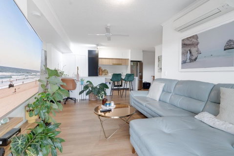 Modern 2BR Apartment In Vibrant Brisbane - Whitsundays Accommodation 0