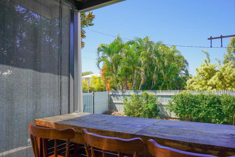 Mooney St Manor - Whitsundays Accommodation 0