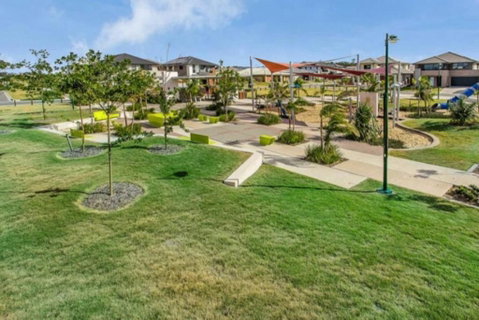 Modern Elegance Near Lakes Train Parks And Beaches - Whitsundays Accommodation 3