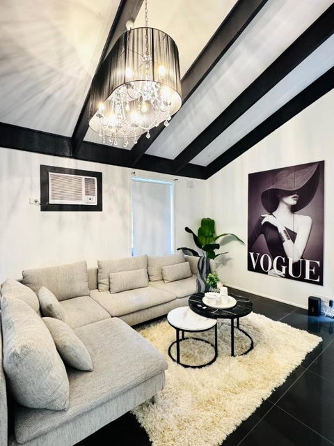 Modern Escape With Open Yard - Whitsundays Accommodation 0