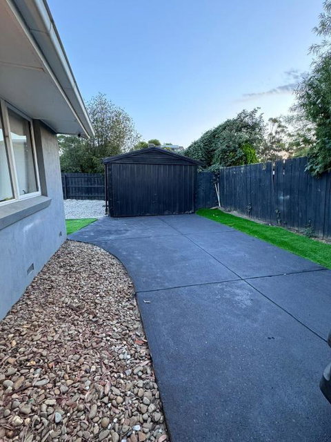 Modern Escape With Open Yard - Whitsundays Accommodation 3