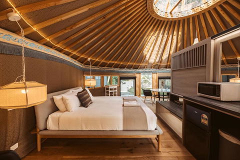 Mongolian Crafted Yurt With Private Spa And Spectacular Views - Whitsundays Accommodation 2