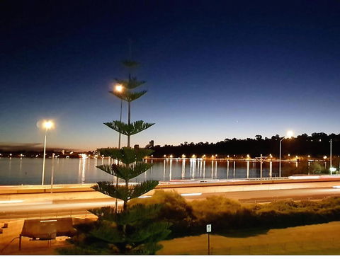 Moon River, South Perth - Whitsundays Accommodation 1