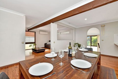 NEW PropertyBreezy Bayside Haven At Brightwaters - Whitsundays Accommodation 1