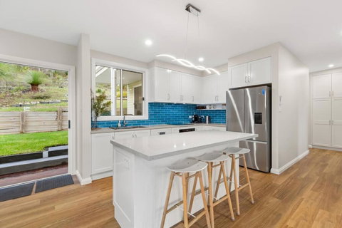 Newly Renovated Hyams Beach Cottage - Whitsundays Accommodation 2