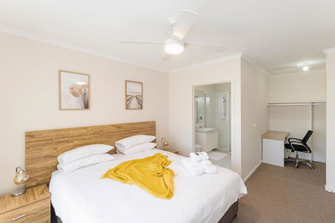Morview Holiday Homes-Implala - Whitsundays Accommodation 3