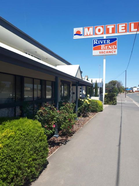 Motel Riverbend - Whitsundays Accommodation 1