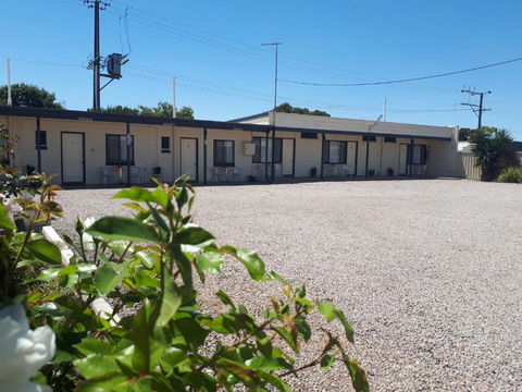 Motel Riverbend - Whitsundays Accommodation 2