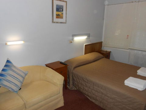 Mount View Motel - Whitsundays Accommodation 0