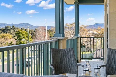 Mountain Views Milton - Whitsundays Accommodation 0