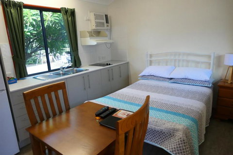 Mt Isa City Motel - Whitsundays Accommodation 0
