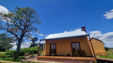 Myrtlebank Cottage Farmstay - Whitsundays Accommodation 1