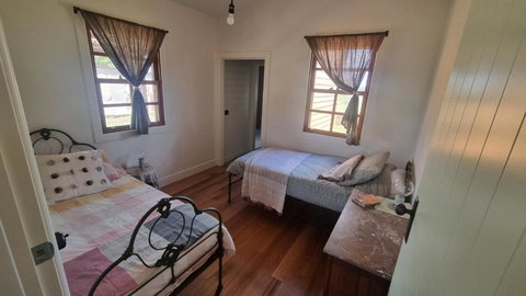 Myrtlebank Cottage Farmstay - Whitsundays Accommodation 2