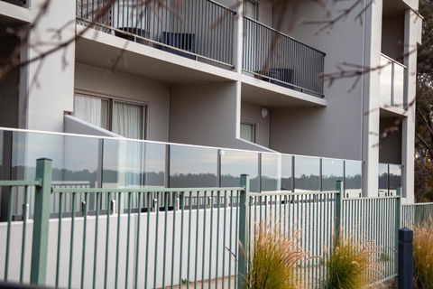 Nagambie Waterfront Motel - Whitsundays Accommodation 2