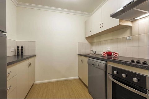 Narnia In Northbridge - One Bedroom - Whitsundays Accommodation 3