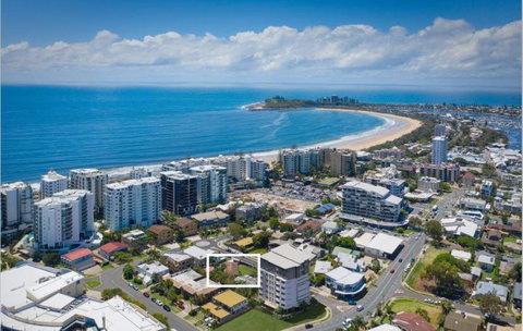 NAROO7- PRIME, CENTRE OF MOOLOOLABA LOCATION - Whitsundays Accommodation 0