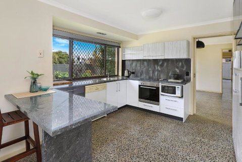 NAROO7- PRIME, CENTRE OF MOOLOOLABA LOCATION - Whitsundays Accommodation 1