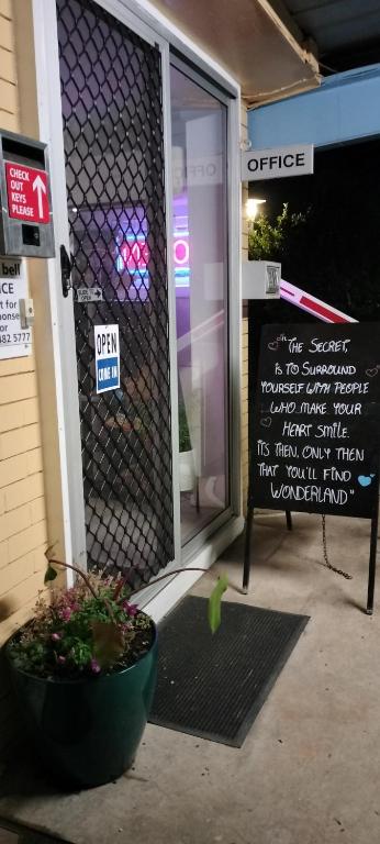 Nationwide Motel - Whitsundays Accommodation 1