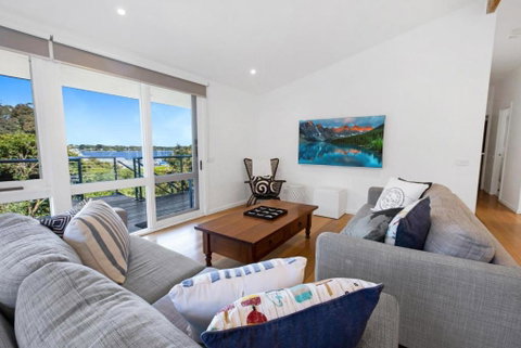 Nautique - Whitsundays Accommodation 0