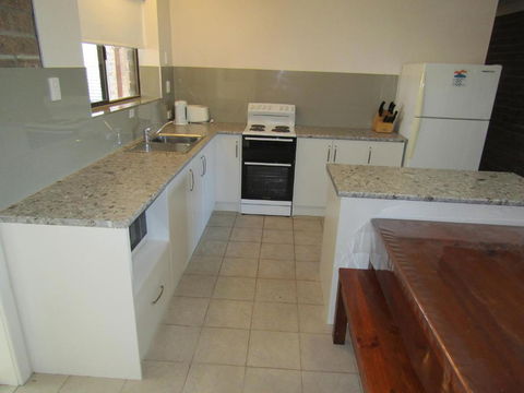 Nelson House - Whitsundays Accommodation 1