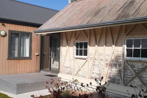 NEST- Luxury Vineyard Accommodation - Whitsundays Accommodation 2