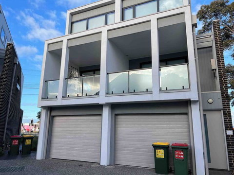 New And Sophisticated Home - Whitsundays Accommodation 2
