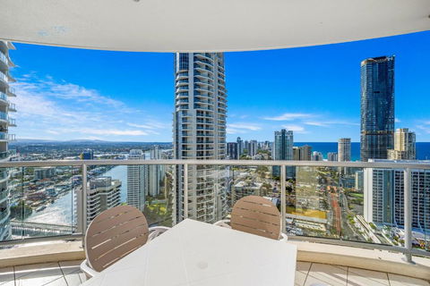 NEW Chevron Ocean Views Central Surfers. - Whitsundays Accommodation 1
