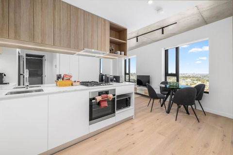 NEW Chic Stature Southbank 2 Bd - Whitsundays Accommodation 0