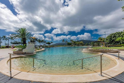 NEW! Gorgeous 2BR Apartment With Stunning Ocean Views! - Whitsundays Accommodation 3