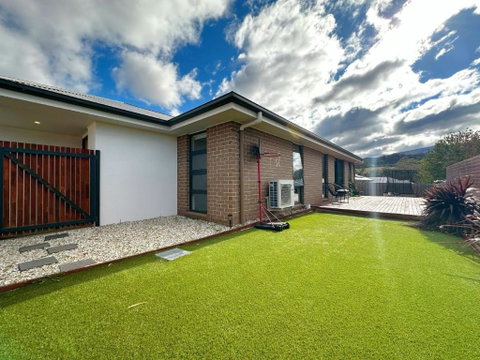 New Kingston Trampoline House - Whitsundays Accommodation 1