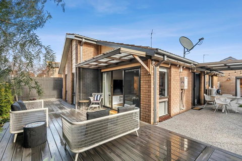 New Ocean Grove Oasis - Whitsundays Accommodation 1